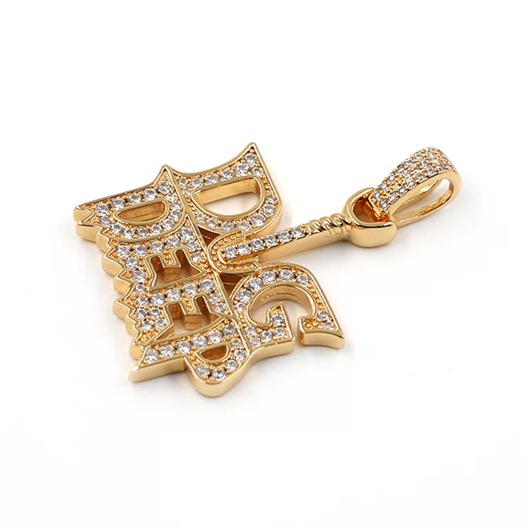 Hvordan løfter et Hip Hop-vedhæng med bogstaver din stil?